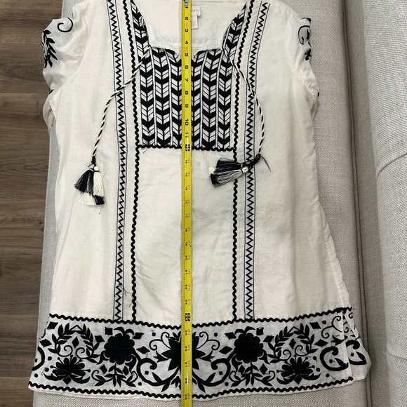 Chico’s Off White & Black Tassel Tie Embroidered Tunic Top Size 1 (Size 8 Med) - Picture 5 of 7